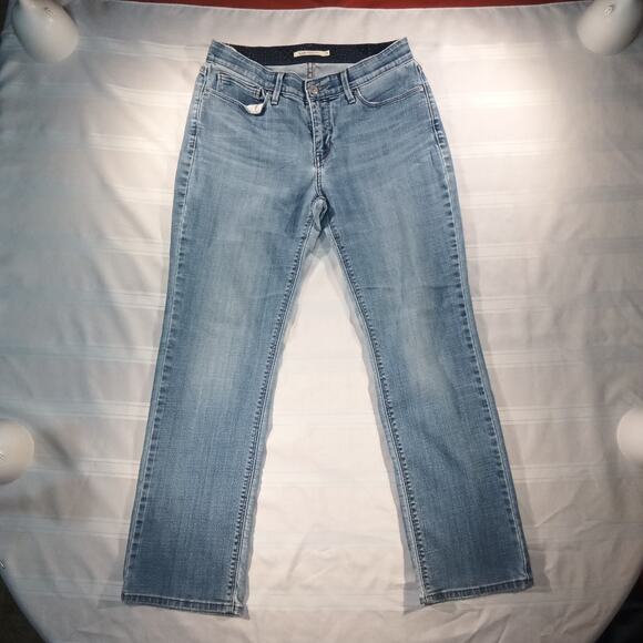 Levi’s Women’s 525 Perfect Waist Straight Jeans Size 8 Light Wash Denim - Picture 1 of 8